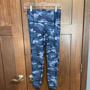 Gap Fit Blue Camo XS Leggings - Blackout